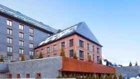 El hotel MIM Baqueria, a pie de pista de la estación de esquí de Baqueira Beret (Vall d'Aran. Lleida)