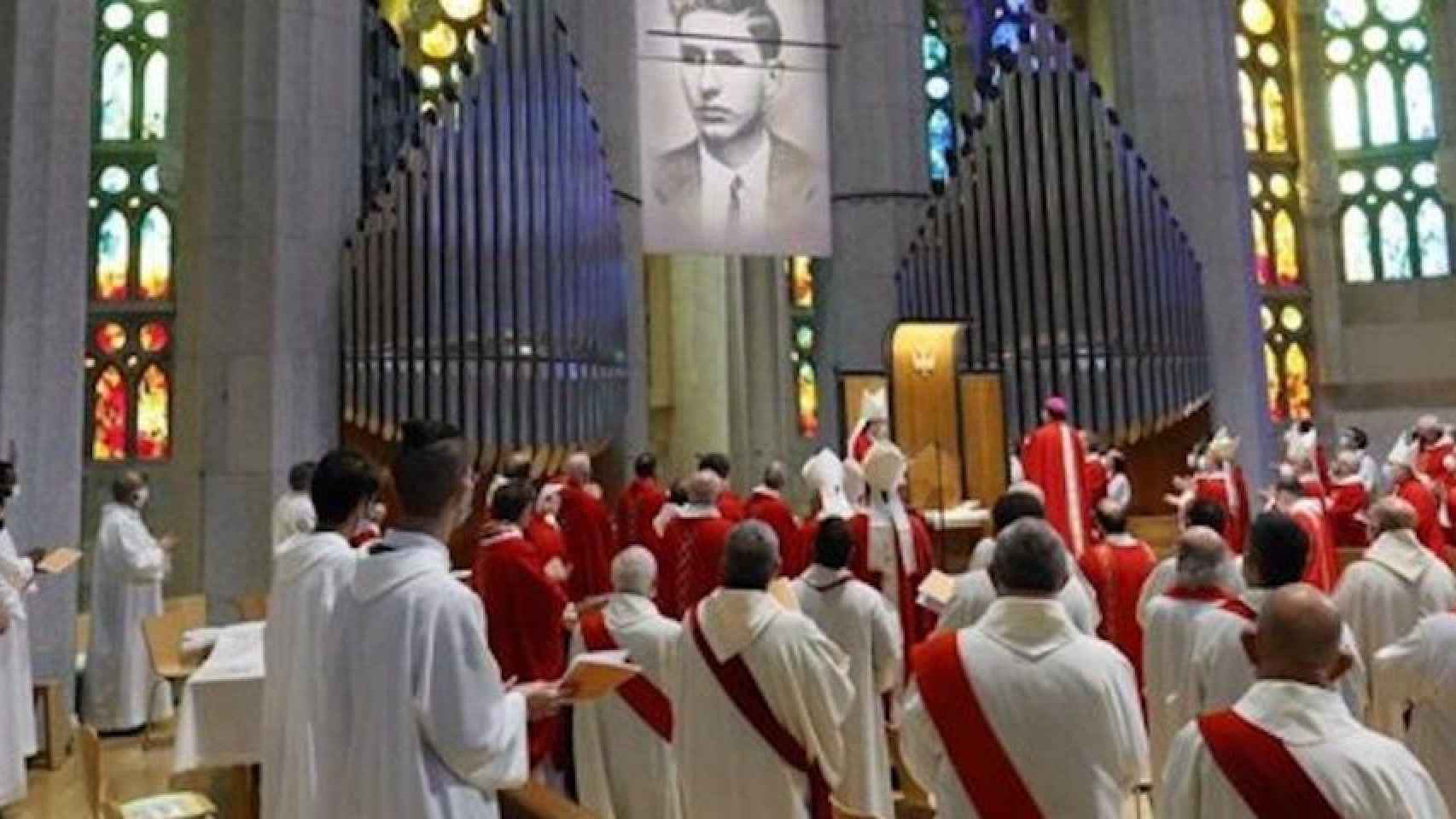 La polémica misa de la Sagrada Família; ahora la asistencia se reduce a 100 personas / G. SIMÓN - ARQUEBISBAT DE BARCELONA