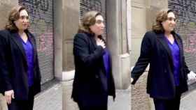 Ada Colau, pillada sin mascarilla por las calles de Barcelona en un video promocional / CG