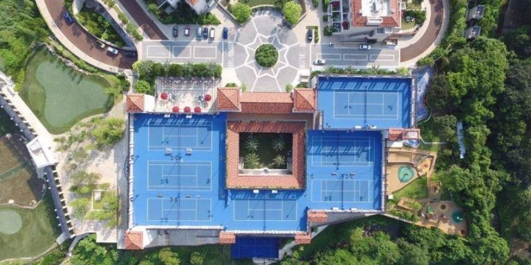 Vista aérea de Bruguera Tennis Academy / SPORTSPROSCONNECT