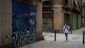 Aspecto de las calles del barrio del Born de Barcelona con las restricciones de movilidad / EFE - Enric Fontcuberta