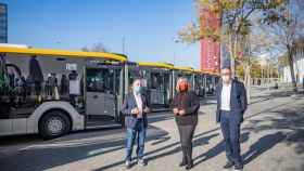 Antoni Poveda y Núria Marín han presentado 12 nuevos autobuses metropolitanos híbridos que se han incorporado a la flota del Bus Metropolità / AMB - SERGI RAMOS