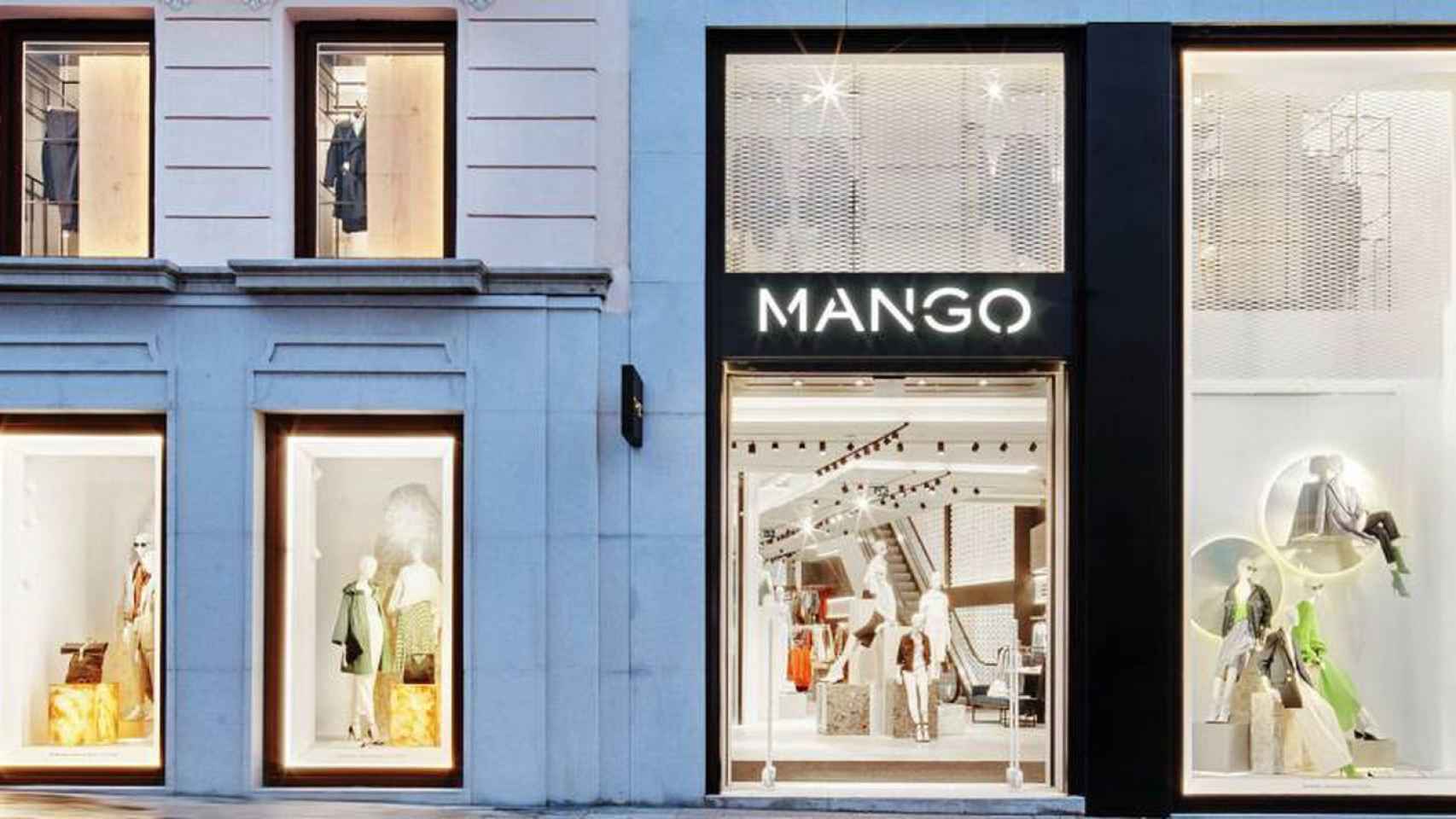 Exterior de una tienda de Mango / MANGO