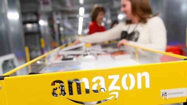 Trabajadores de Amazon, en una imagen de archivo / EFE