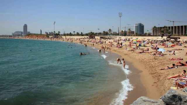 Imagen de archivo de la playa de la Mar Bella, de Barcelona / AJ. DE BCN