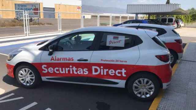 Dos vehículos de Securitas Direct en una imagen de archivo / FACEBOOK