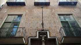 Fachada de la casa Francesc Martí i Puig en la calle Boqueria / INMA SANTOS