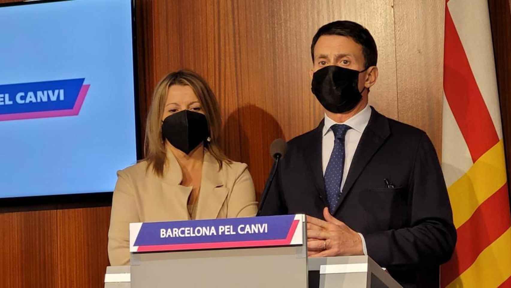 Manuel Valls y Eva Parera, este lunes en el Ayuntamiento / BARCELONA PEL CANVI