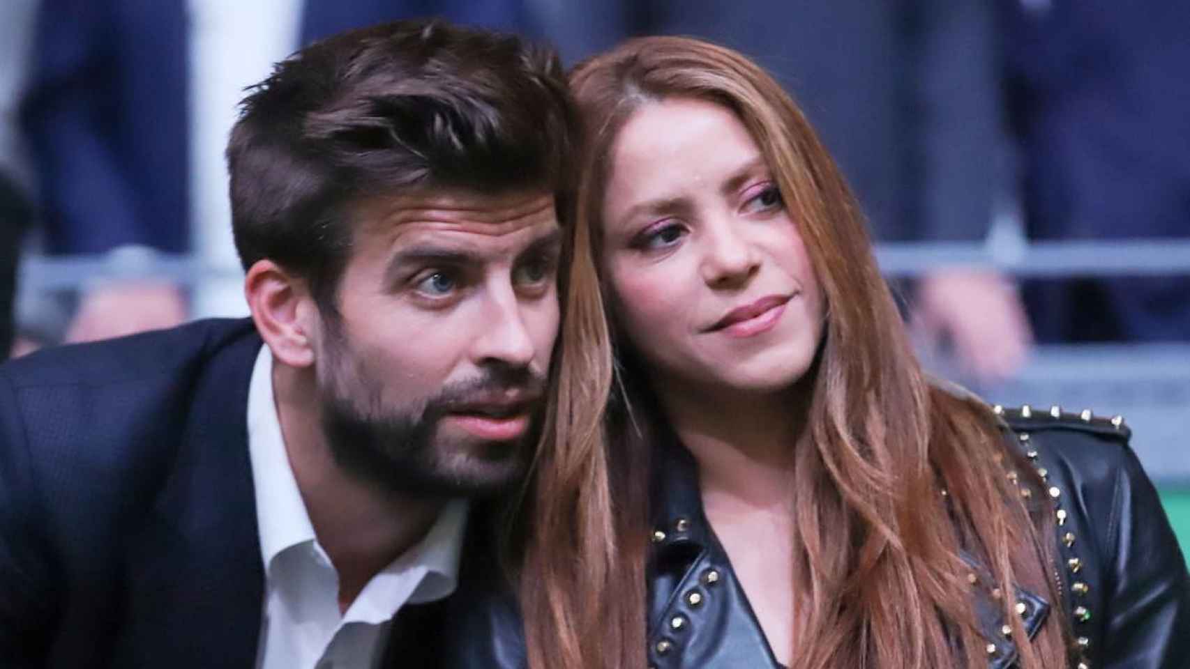 Gerard Piqué y Shakira, que han ofrecido una jornada de tapas por Barcelona por una buena causa, durante un evento / EUROPA PRESS