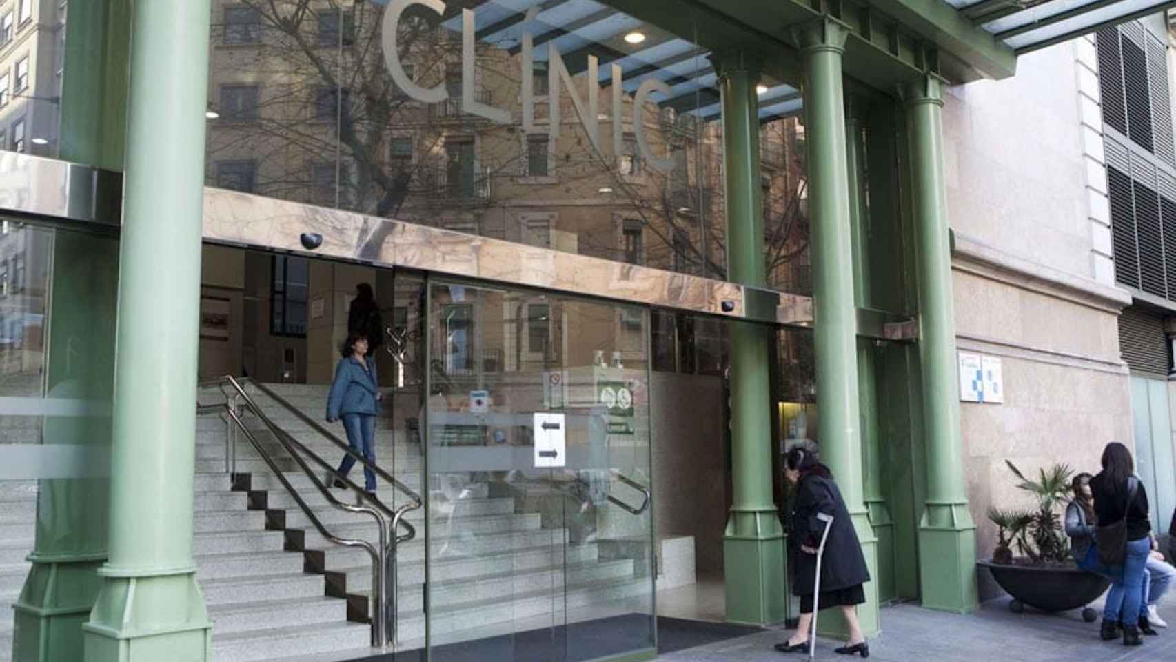 La entrada del Hospital Clínic de Barcelona, en una imagen de archivo / HOSPITAL CLÍNIC