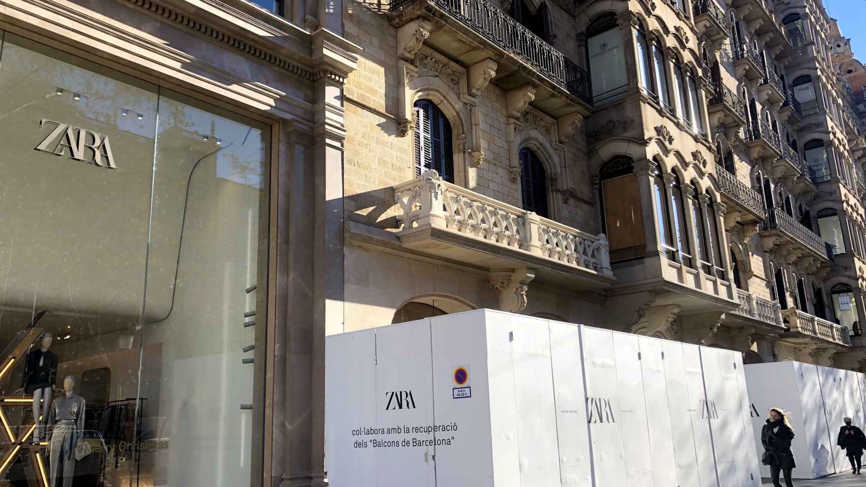 Exterior de la futura tienda de Zara Man en Paseo de Gràcia / M.A.
