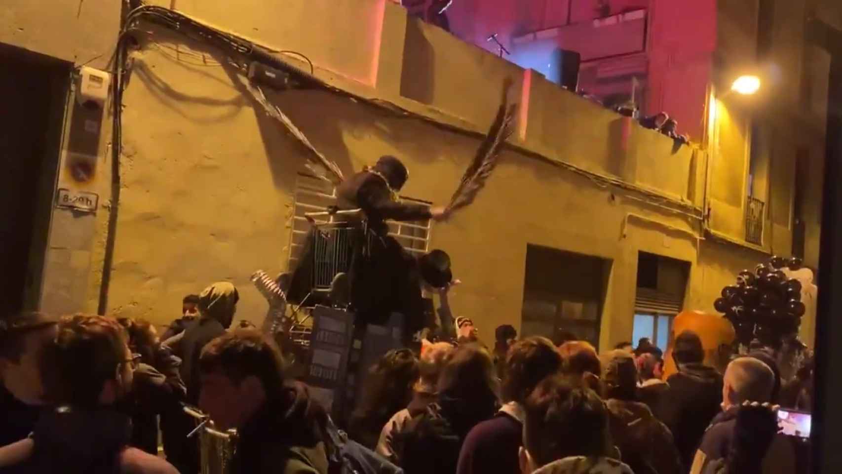 Imagen de la cabalgata okupa de Gràcia, celebrada este 5 de enero / REDES SOCIALES