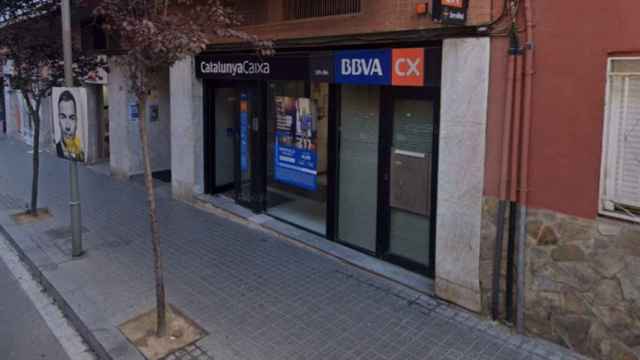 Oficinas bancarias afectadas por una explosión este sábado en Trinitat Vella / GOOGLE MAPS