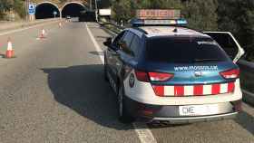 Mossos advierten de un accidente en la carretera, en una imagen de archivo / WIKIMEDIA COMMONS