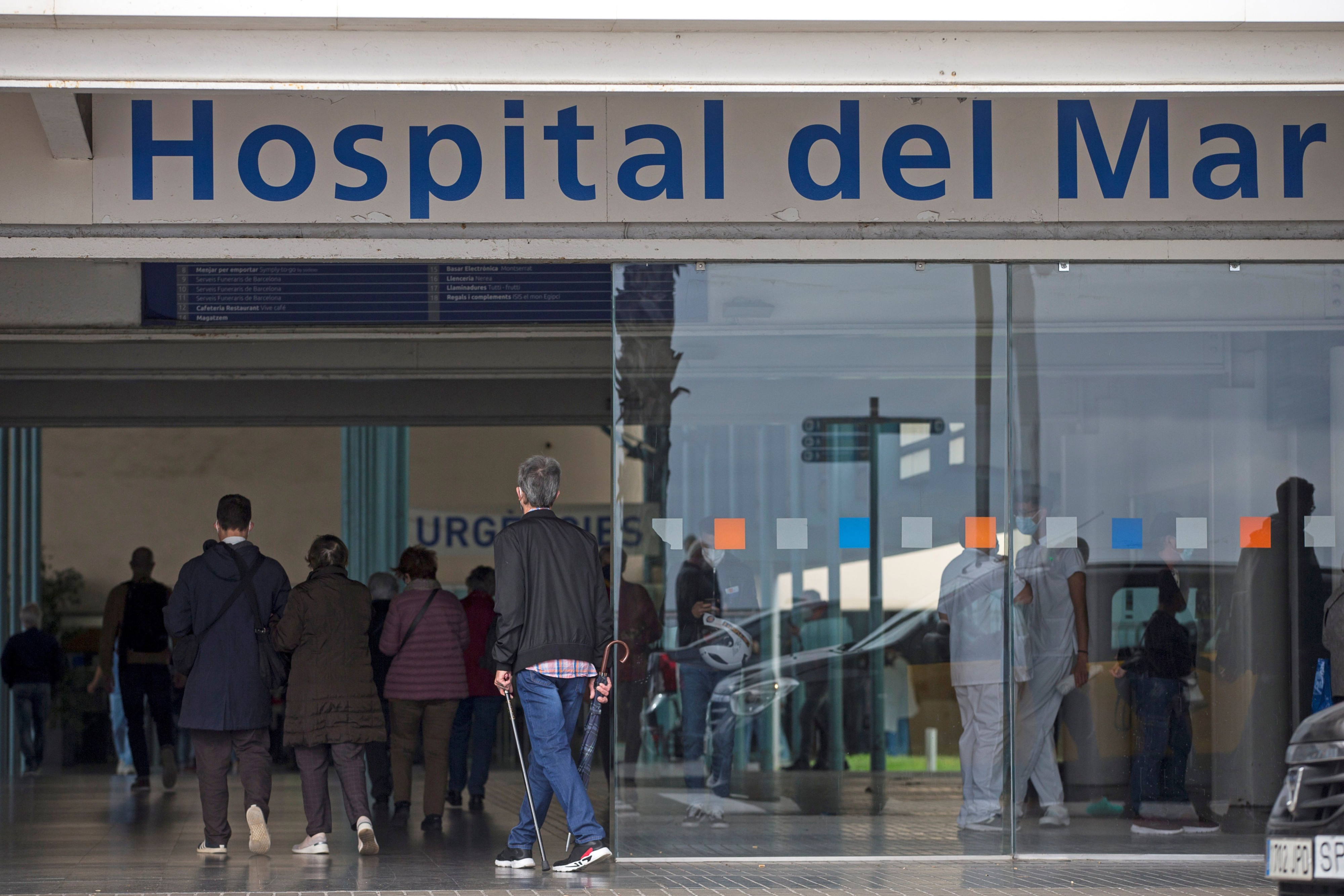 Exterior del Hospital del Mar durante la pandemia / EFE - Quique García