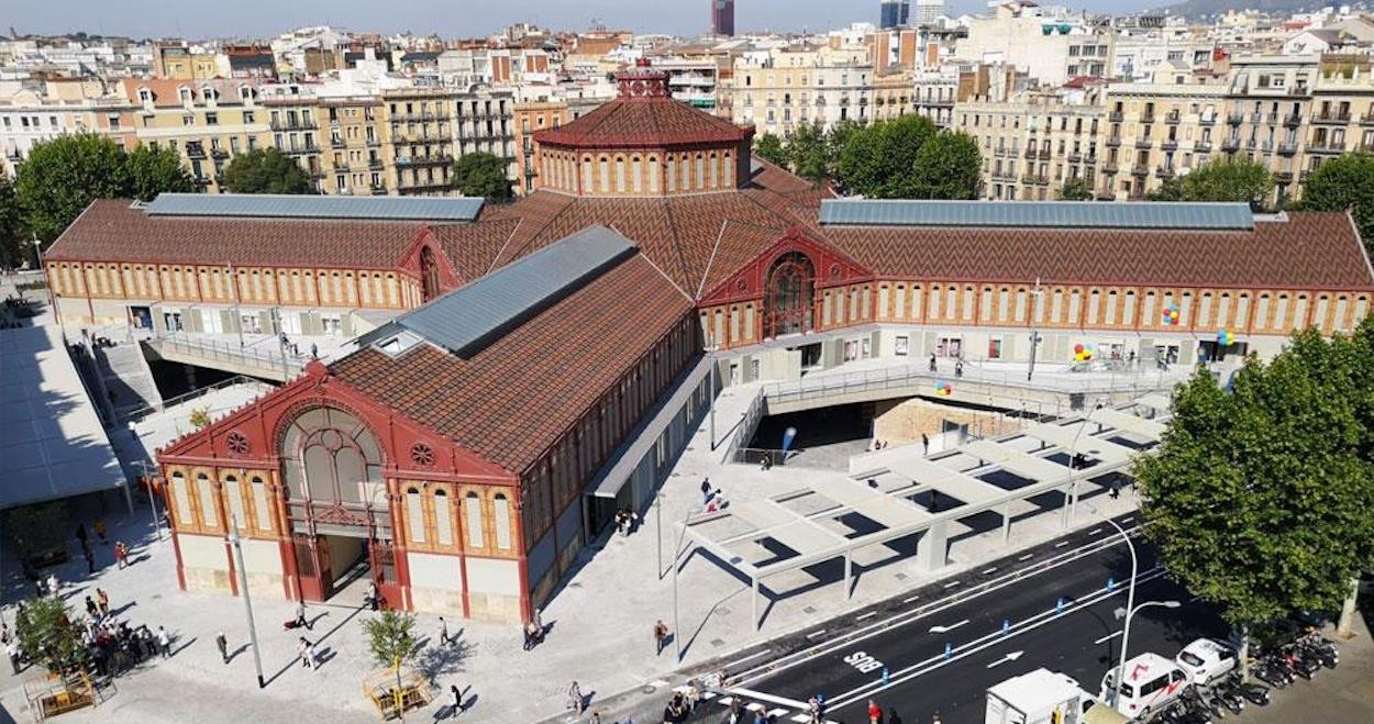 Imagen aérea del mercado de Sant Antoni de Barcelona / EFE