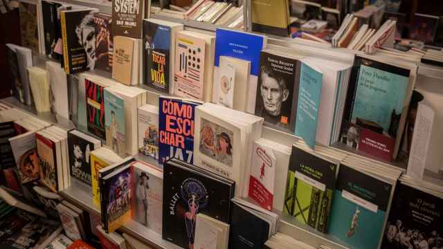 Libros y material en una imagen de archivo / EUROPA PRESS - David Zorrakino