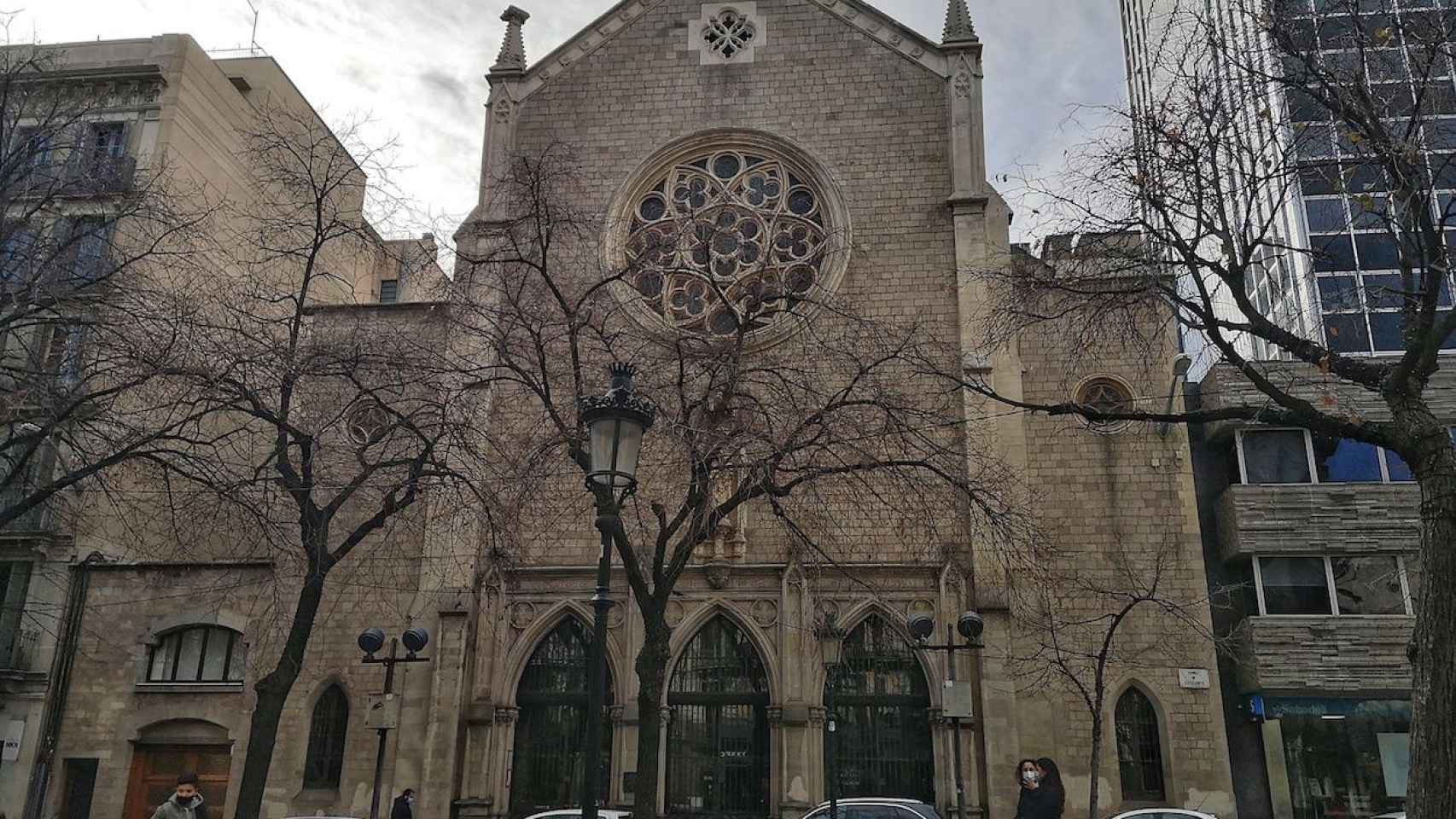 Iglesia de Santa Maria de Montsió, en la Rambla Catalunya / INMA SANTOS