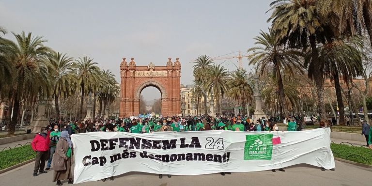 Manifestación de la PAH contra la decisión del TC en el paseo Lluís Companys / REDES SOCIALES
