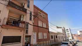 Imagen del edificio de Sabadell donde se ha producido el hundimiento de un techo / GOOGLE MAPS