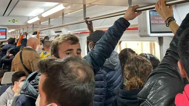 Interior de un tren de Rodalies en una imagen de archivo / MA