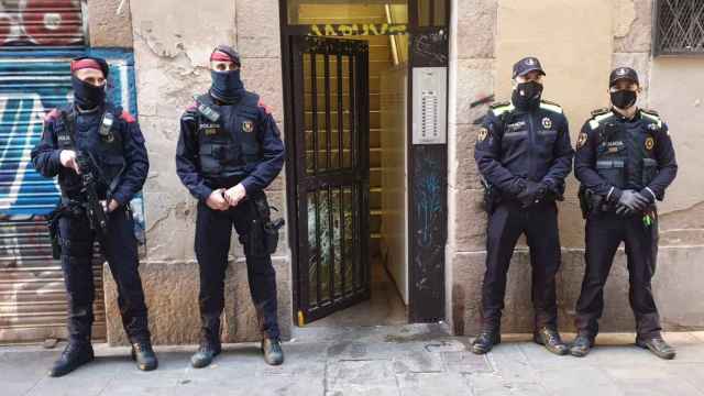 Desmantelado un narcopiso en El Raval / GUARDIA URBANA