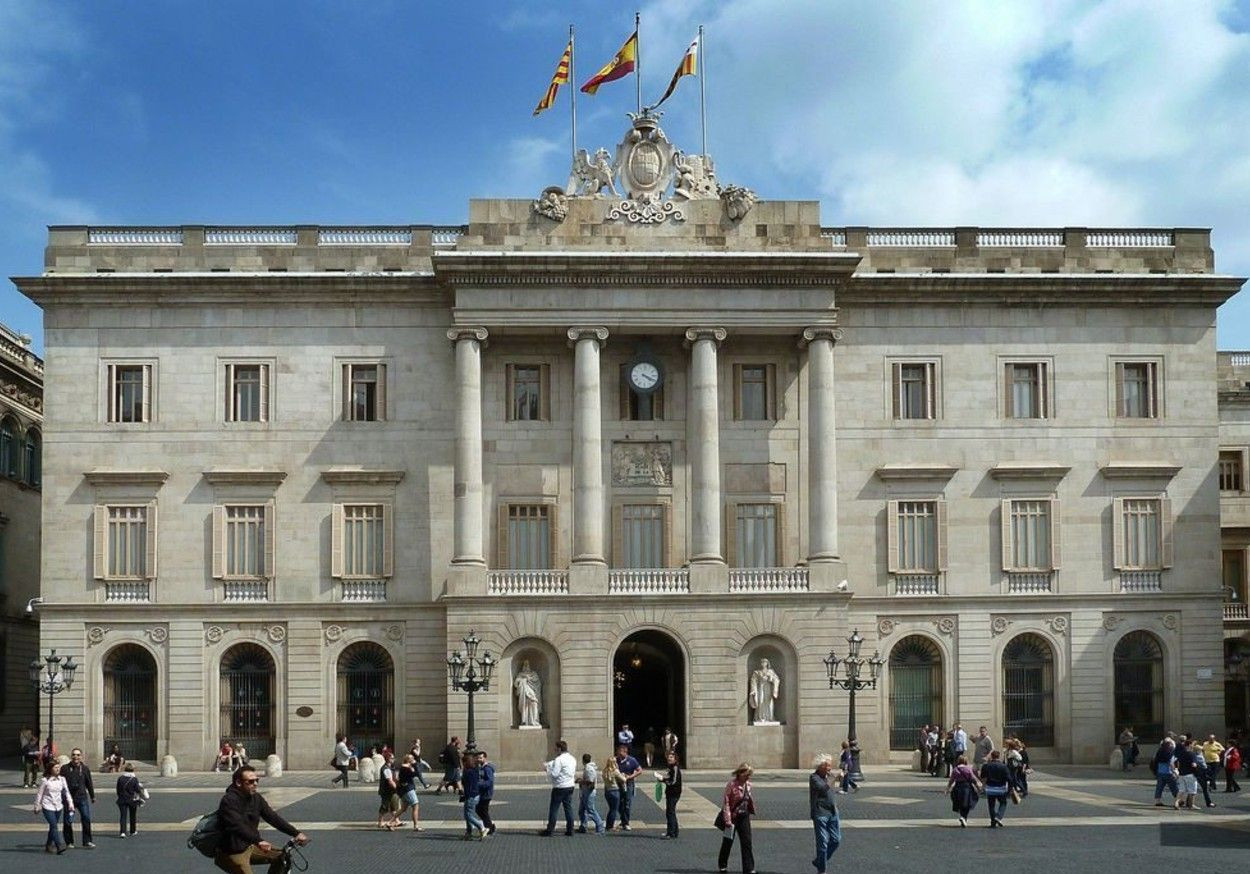 Fachada del Ayuntamiento de Barcelona / AJ BCN