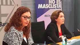 La alcaldesa Ada Colau y la teniente de alcaldía del área de Derechos Sociales Laura Pérez / ARCHIVO