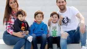 Leo Messi y Antonela Roccuzzo, junto a sus hijos / INSTAGRAM