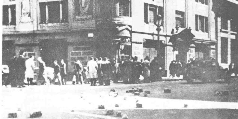 Barcelona, en 1951, durante la huelga de tranvías / ARCHIVO FUNDACIÓN F. LARGO CABALLERO