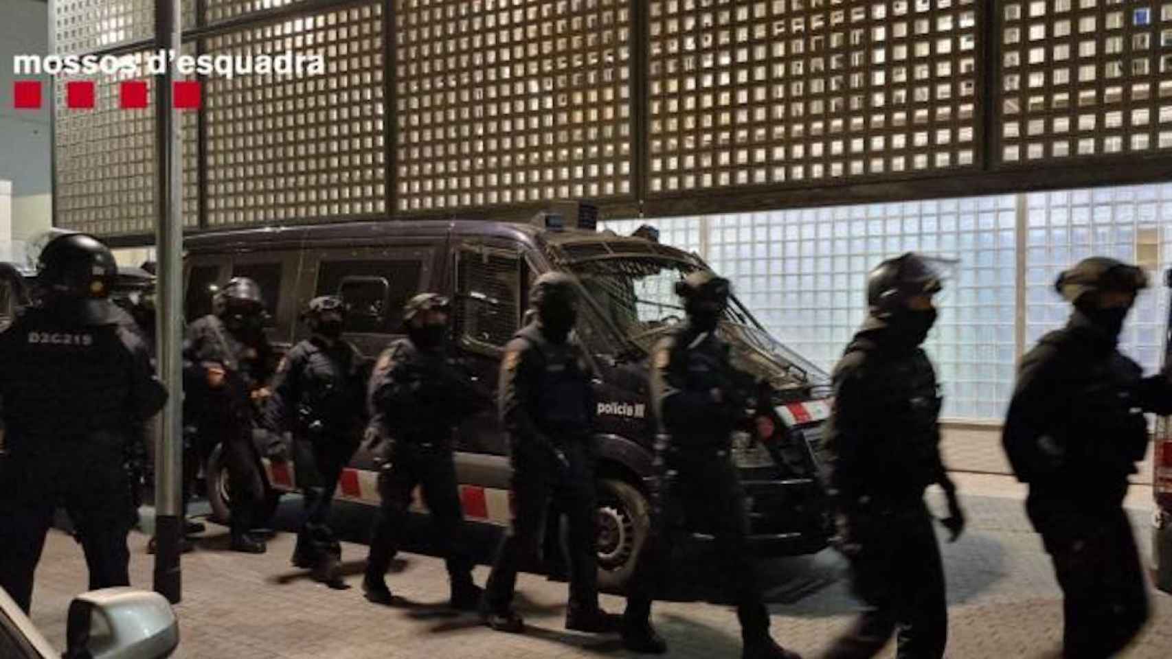 Operación de los Mossos d'Esquadra en Barcelona / MOSSOS
