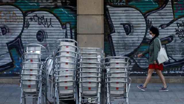 Aspecto de Barcelona con una terraza cerrada / EFE