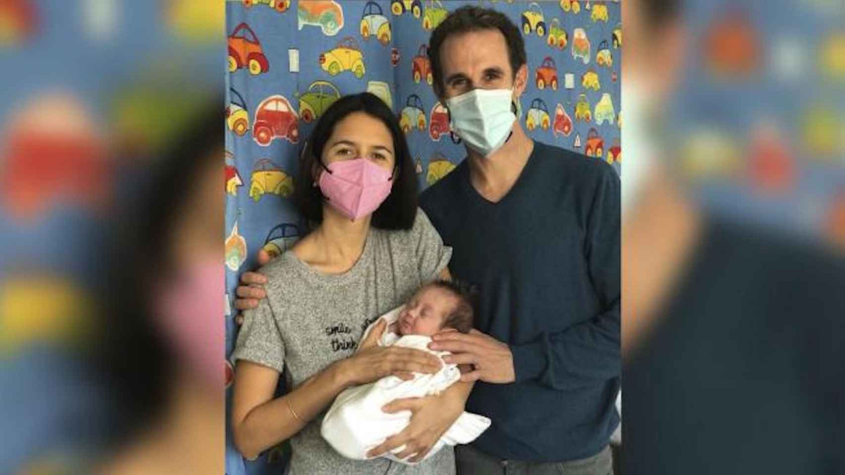 Padre de Brisa Milagro, la niña que nació a las 23 semanas y que fue dada de alta tras 112 días sin sufrir ninguna complicación / Hospital Vall d'Hebron