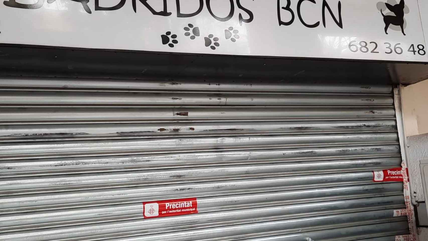 La tienda 'Ladridos'ha sido precintada /AJ BCN