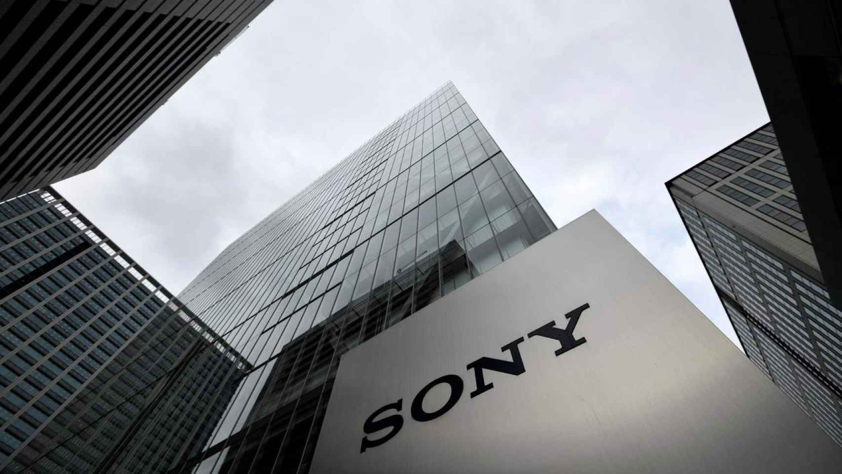 Bloque de oficinas de Sony Mobile / SONY