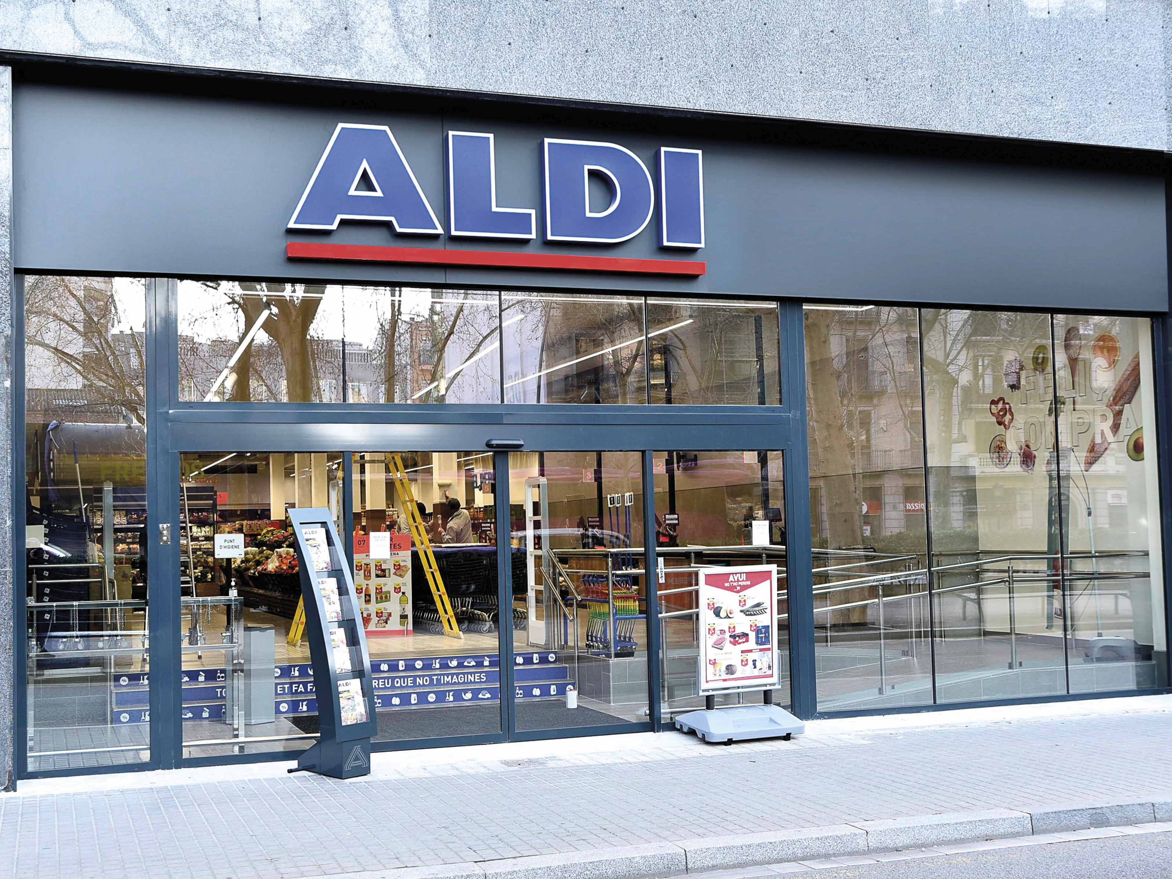Fachada de un supermercado de Aldi en Barcelona / ALDI