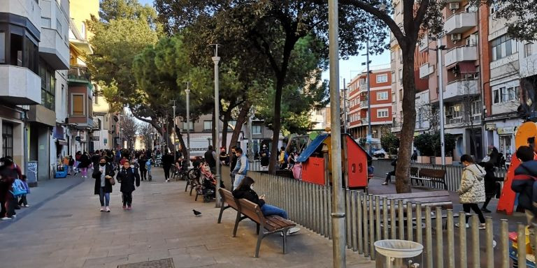 La plaza Espanyola de L'Hospitalet, este lunes / METRÓPOLI ABIERTA