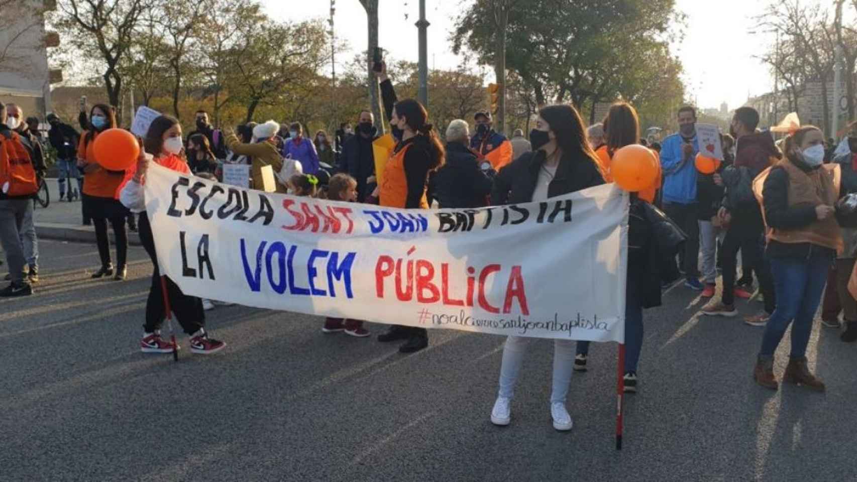 Manifestación en contra del cierre de la Escuela Sant Joan Baptista el 1 de marzo / CEDIDA