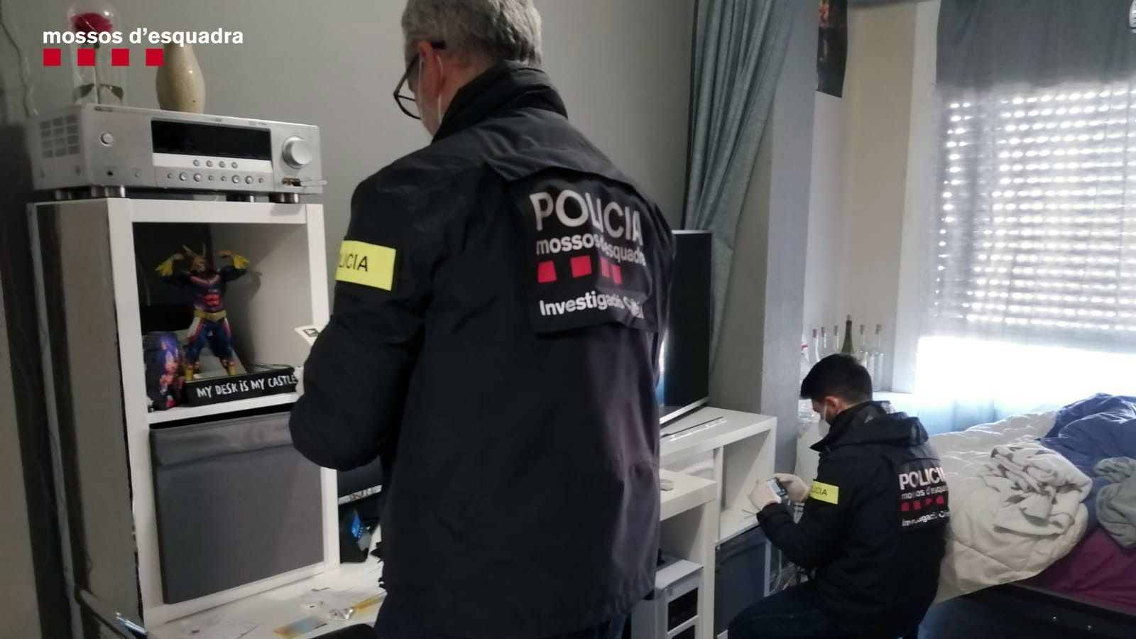 La policía investiga la casa del pedófilo detenido / MOSSOS D'ESQUADRA