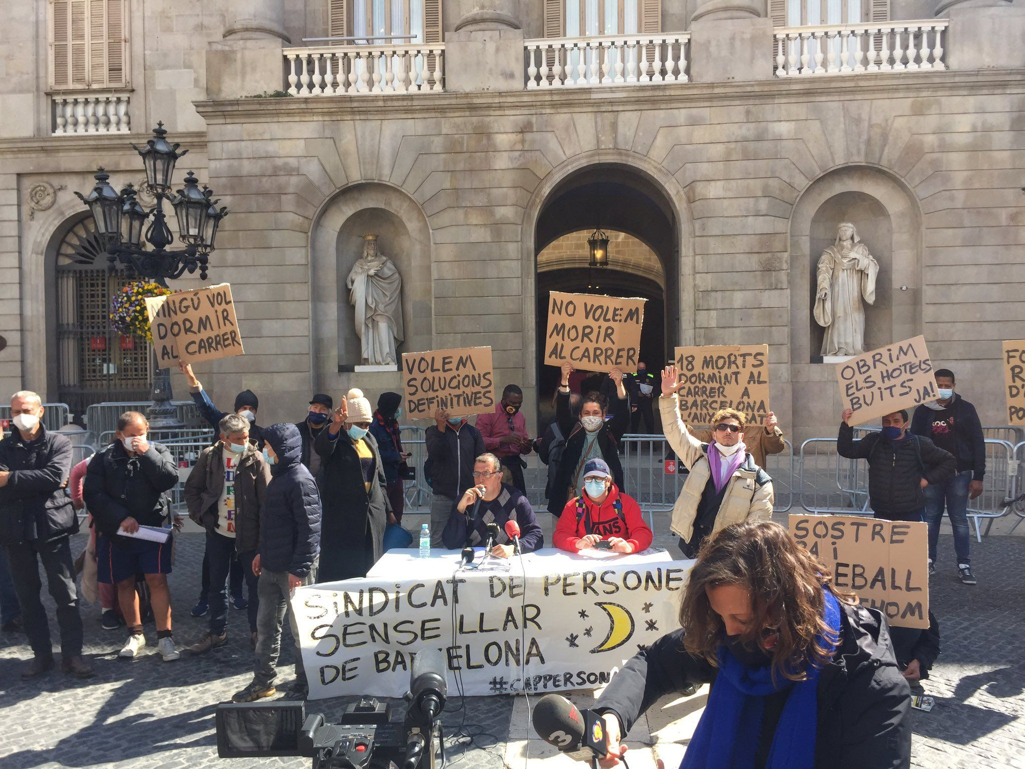 Presentación del Sindicato de personas sin Hogar este jueves en la plaza de Sant Jaume / Sindicat Sense Llar Barcelona