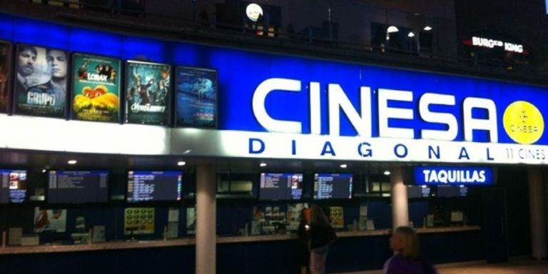 Exterior de las salas Cinesa Diagonal Mar en Barcelona / EFE