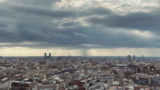 Las nubes, protagonistas de este lunes en Barcelona / REDES SOCIALES