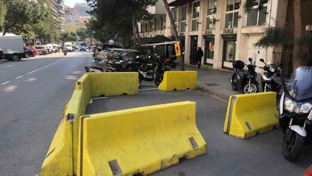 Ampliación de la terraza de la cafetería La Farga de Barcelona / M.A.