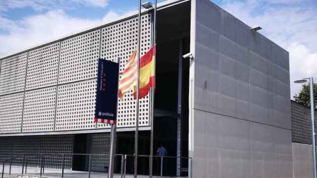 Imagen exterior de la comisaría de Sants-Montjuïc / SAP-FEPOL