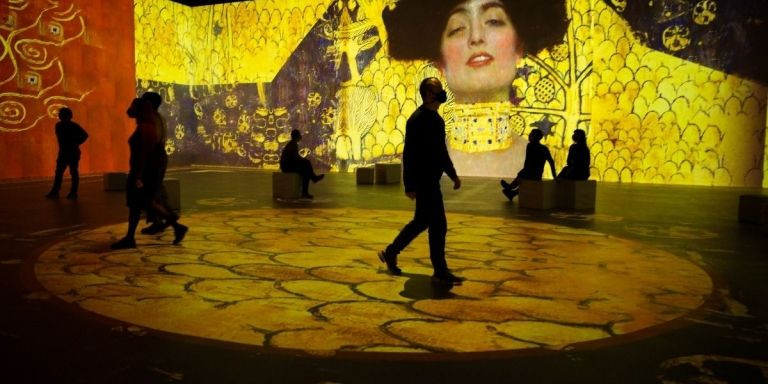 Exposición inmersiva de Gustav Klimt / IDEAL