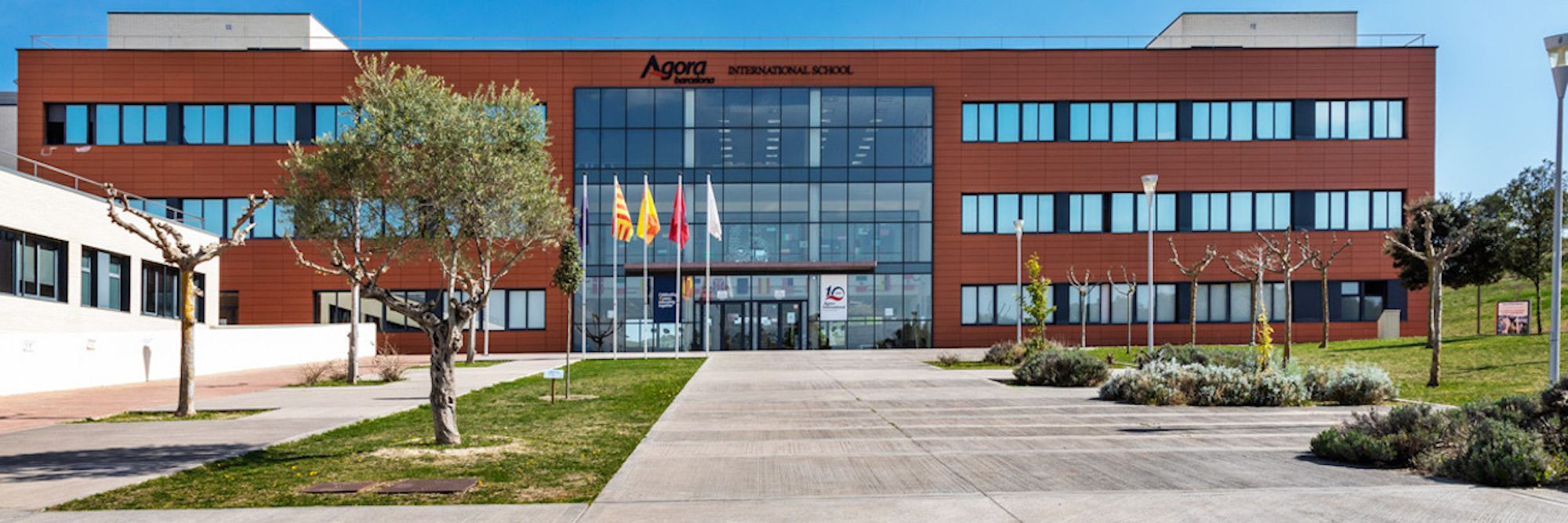 Exterior del Agora International School de Barcelona / AGORA INTERNATIONAL SCHOOL