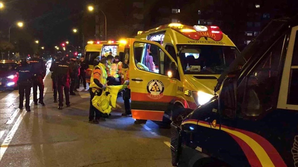 Sistema de Emergencias Médicas (SEM) en el accidente de un motorista en Barcelona / ARCHIVO