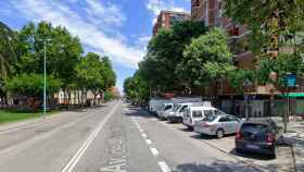 Avenida de Alfons XIII, de Sant Adrià del Besòs, en la que, supuestamente, el hombre intentó abusar de una niña de 11 años / GOOGLE MAPS