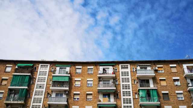 Viviendas en el barrio de la Verneda i la Pau / GUILLEM ANDRÉS