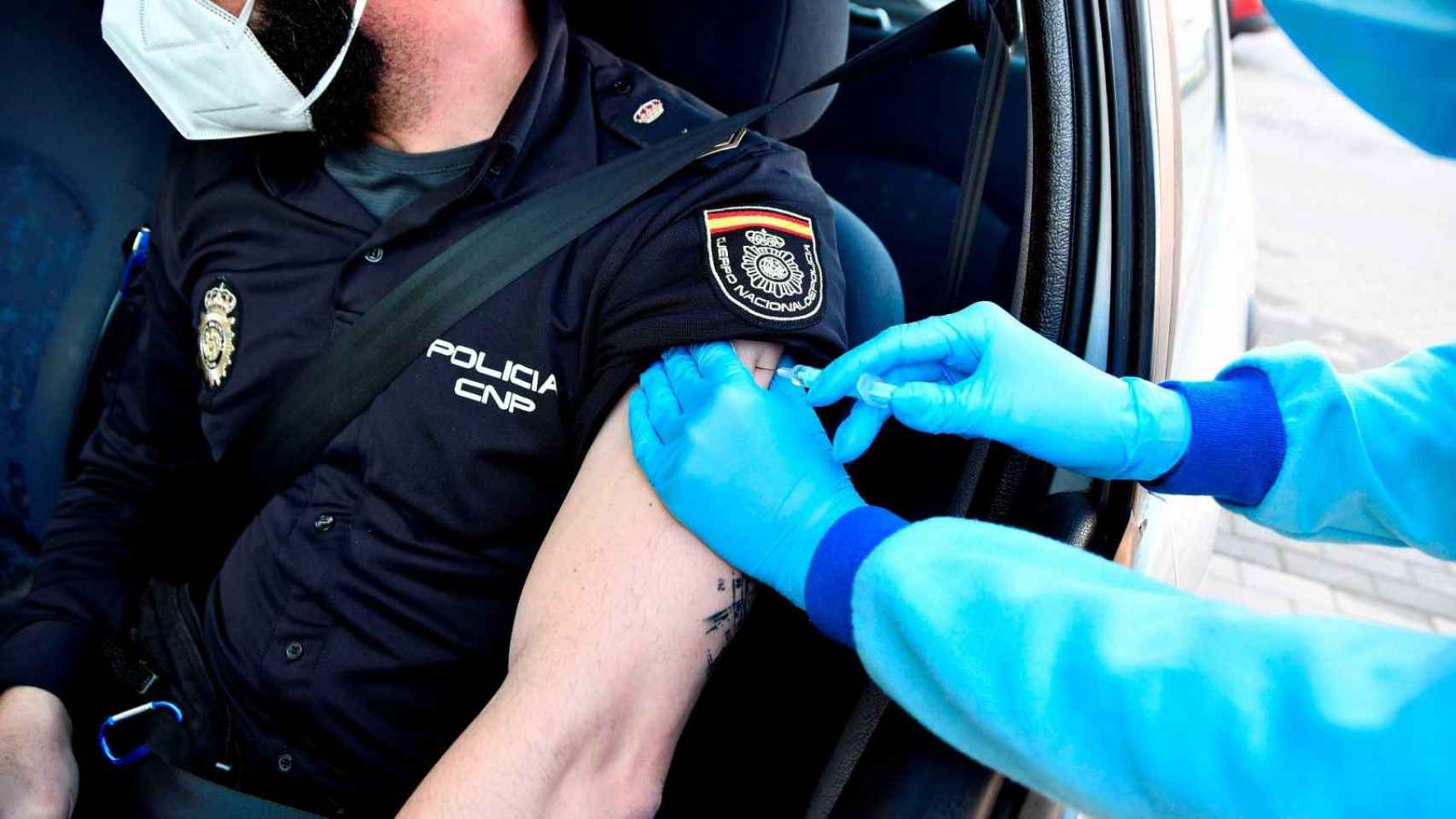 La vacunación de la Policía Nacional en Cataluña será asumida por el Gobierno / RTVE